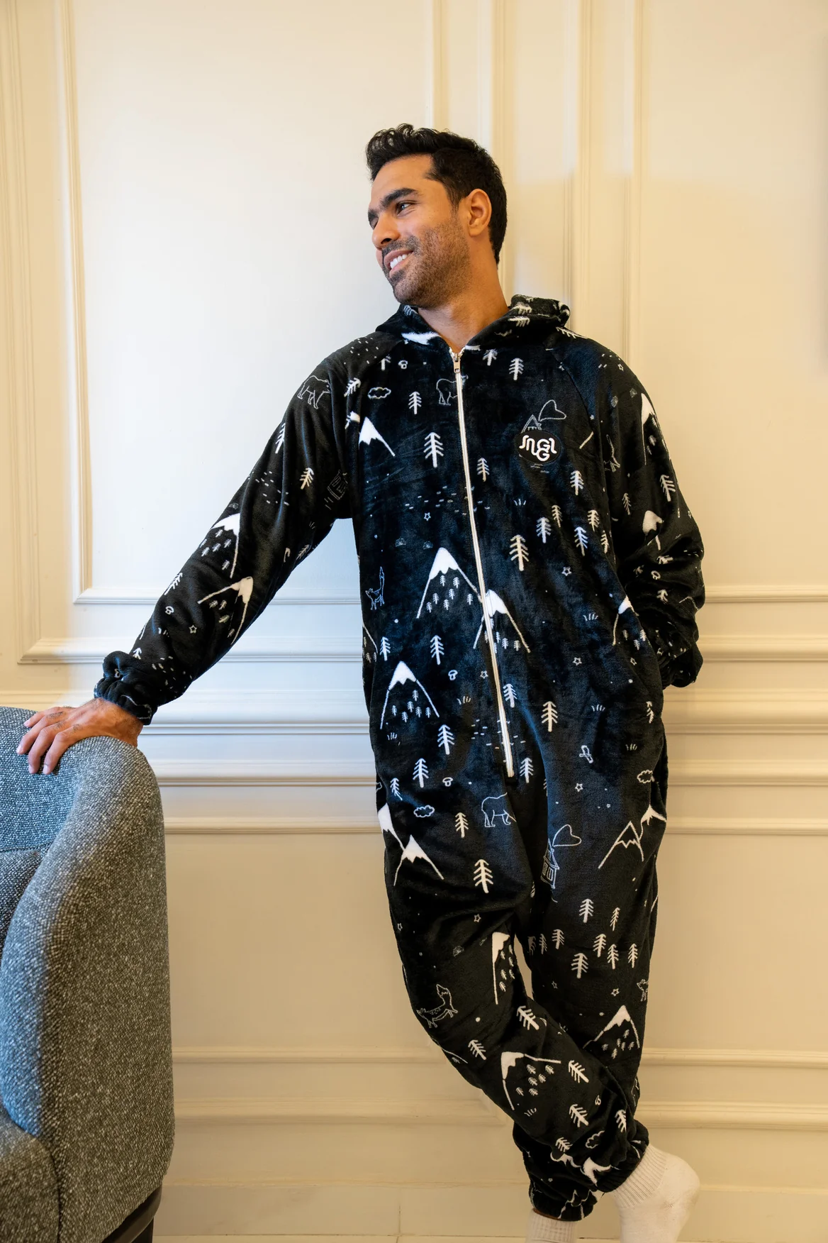 Snuggs Blanket Onesie Black Snow Mountains